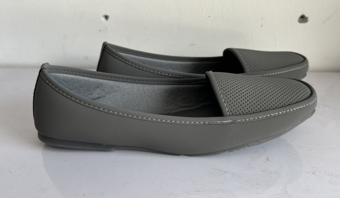 Metal Accent Pointed Flats