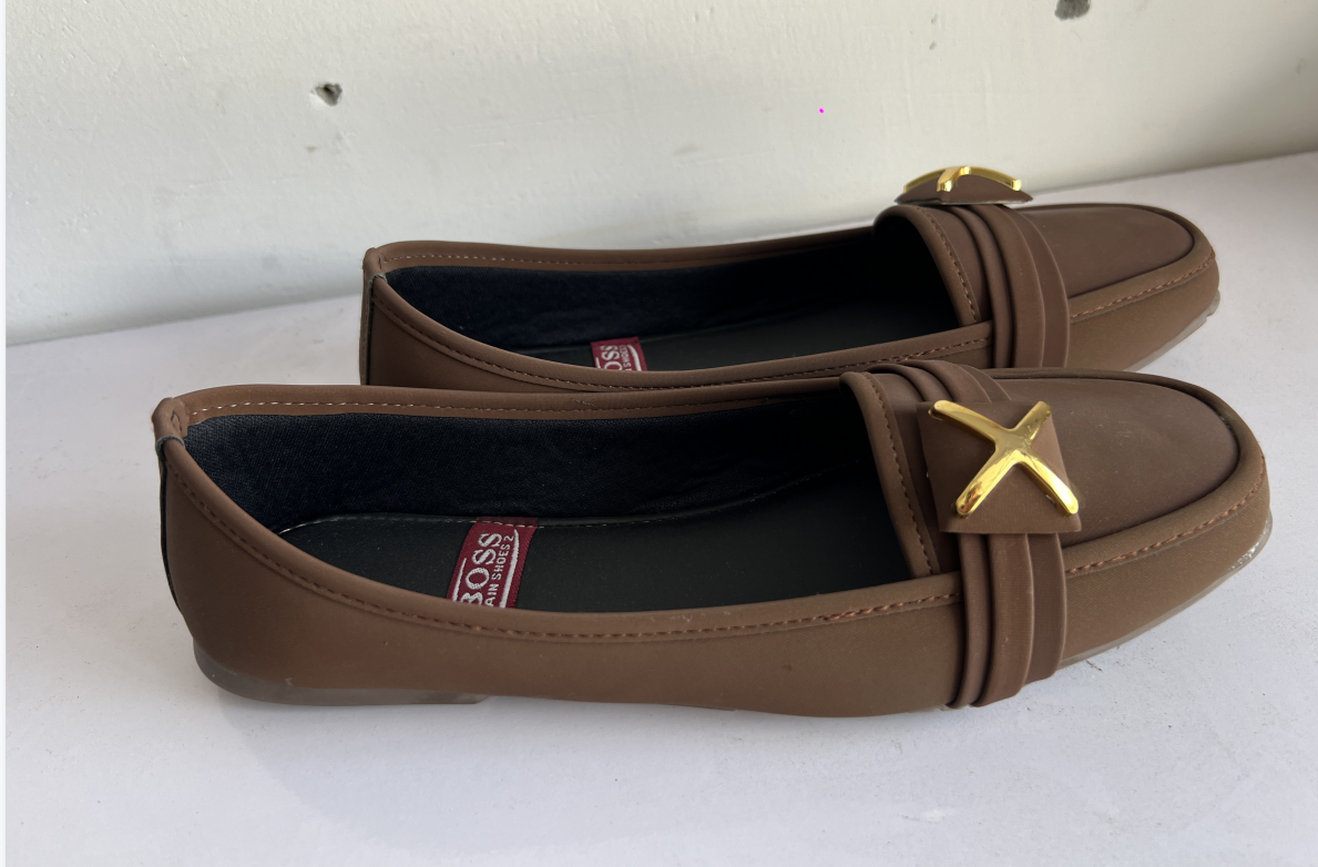 Womens Brown Classic Minimal Pointed-Toe Comfort Flats