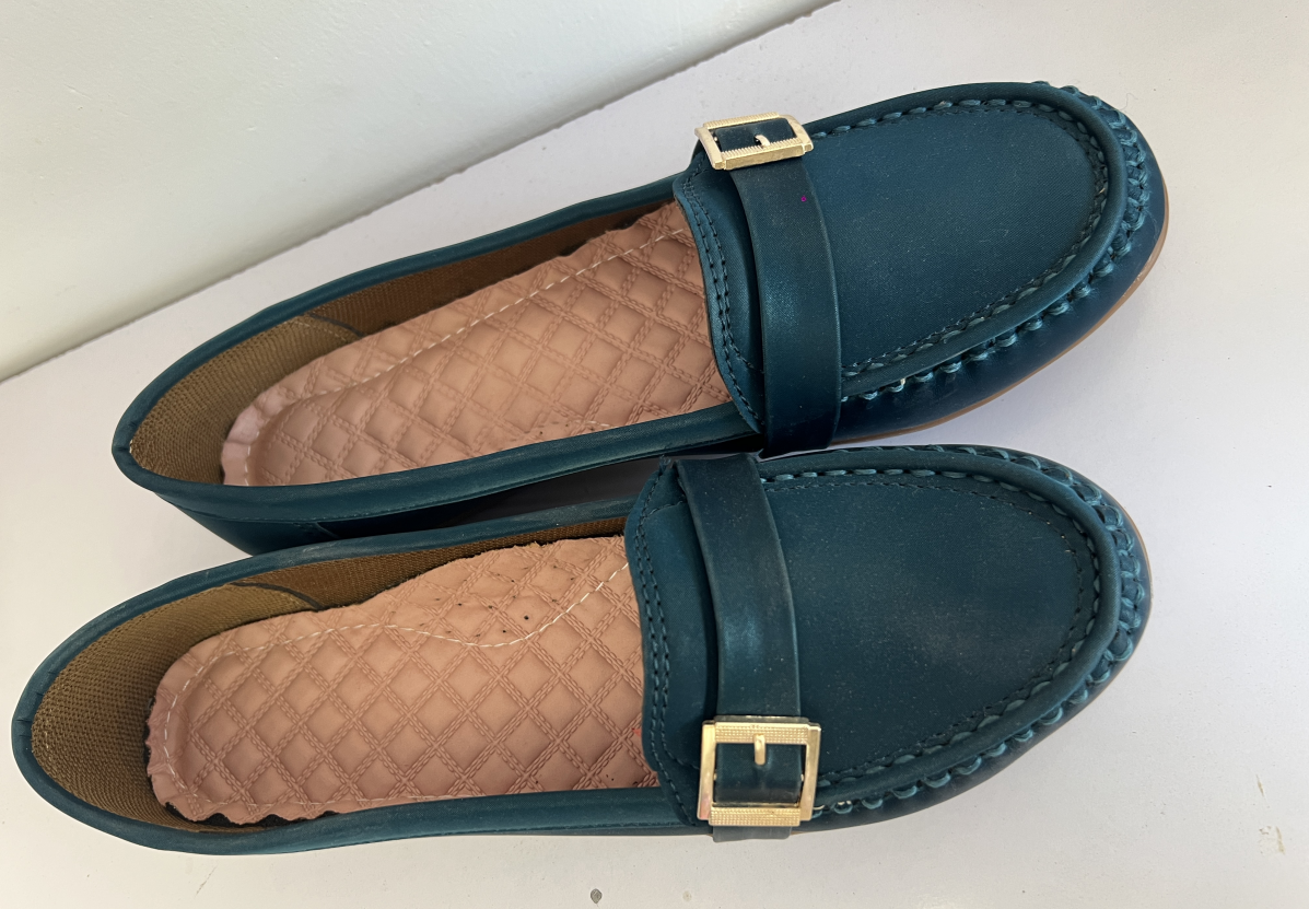 Women’s crystal teal Flats